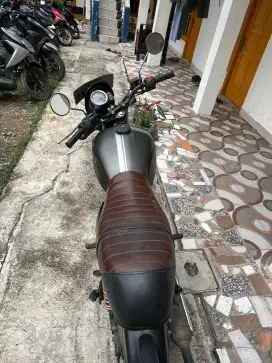 Di jual cepat motor Kawasaki w175 cafe