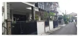 Dijual rumah 2 lantai di kayu putih ,jakarta timur