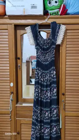 Gaun Preloved terjamin kualitasx