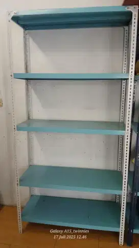 Rak besi display warung