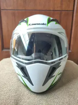 Helm kawasaki ninja er6
