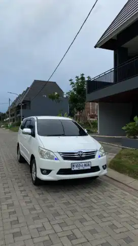 GRAND INNOVA 2012 ISTIMEWA