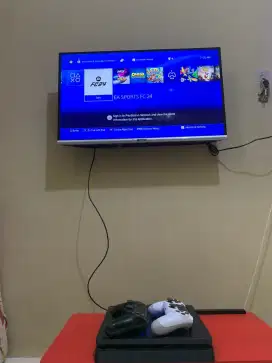 PLAYSTATION 4/PS4