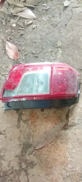 Lampu belakang calya