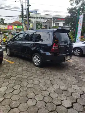 Nissan Livina 2012 Bensin