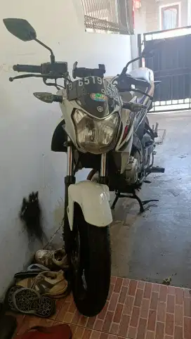 Dijual yamaha vixion 2014 warna putih