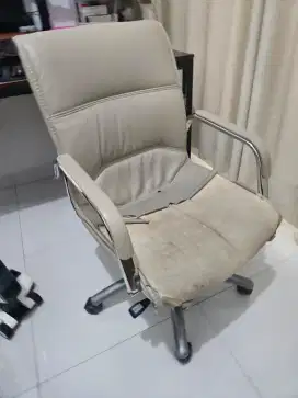 Kursi kantor informa