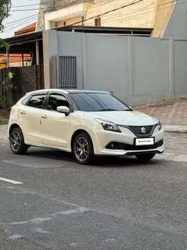 BALENO 2019 / 2018 Putih Matic Bagus Kredit Murah Garansi Surabaya