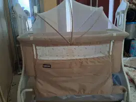 Box bayi merek babydoes