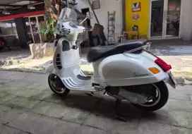 Vespa GTS 150 v 2016