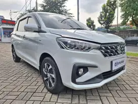TDP Rendah Suzuki Ertiga 1.5 GX Hybrid-AT 2022 Hitam CSMOB