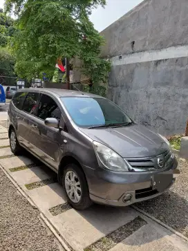 Nissan Grand livina 2011 Matic