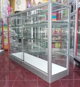 Di jual Etalase Panjang 1,5Mx1M Barang Baru & Ready