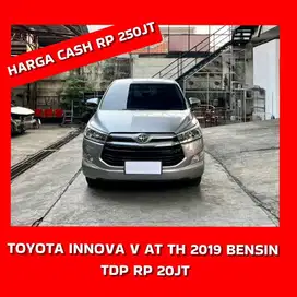 TOYOTA INNOVA V AT 2.0 TH 2019