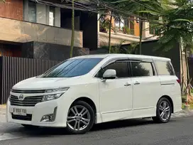 Termurah ELGRAND 2.5 HWS AT 2013 Putih