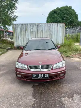 Nissan Sunny Super Saloon 1600cc tahun 2001 matic