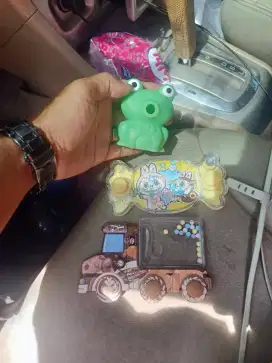 Di jual aja yg butuh dan minat wa dan hp mainan anak buruan
