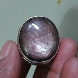 Permata safir fenomena star