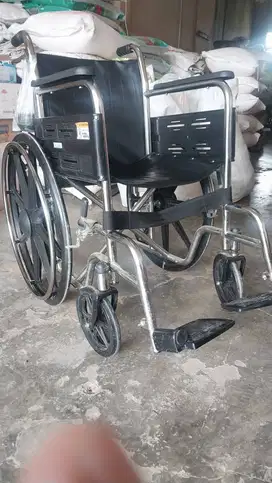 Kursi Roda Yovistra