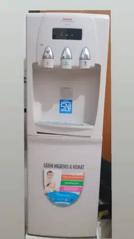 DISPENSER AIR DINGIN DAN AIR PANAS
