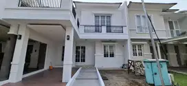 DIJUAL RUMAH 2 LANTAI BEBAS BANJIR SUDAH RENOVASI & DAK DEPAN!