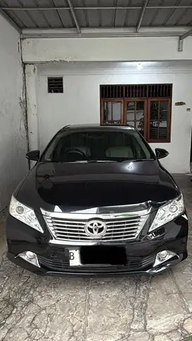 Toyota Camry 2.5 V 2013 AT Matic Hitam Black Low KM Rawatan Perfect