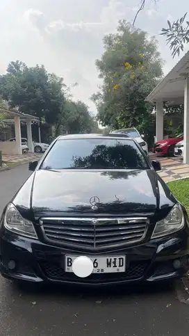 Mercedes-Benz C200 1.8 W204 CGI AT  Pribadi