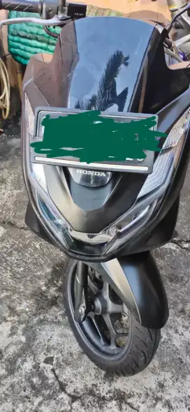 Honda PCX 160 CBS hitam doff