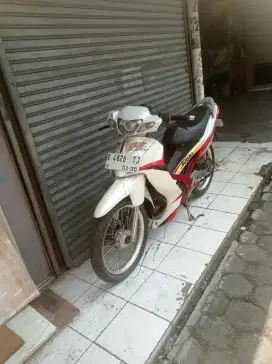Satria hiu merah putih