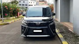 Toyota voxy 2018 hitam sunroof