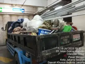 Jasa buang puing dan buang sampah