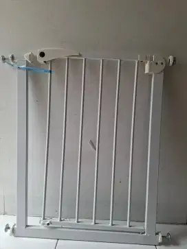 Baby Gate/ Pagar Bayi Ukuran Kecil
