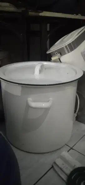 Panci bekas baru