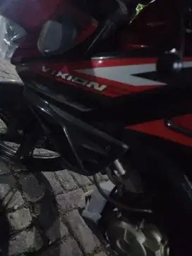 YJUAL YAMAHA VIXION 2017 kondisi OK srt lengkap pajak hidup panjang H