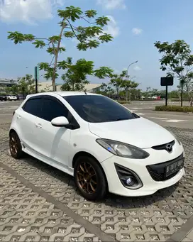 MAZDA 2 R HB AT 2010