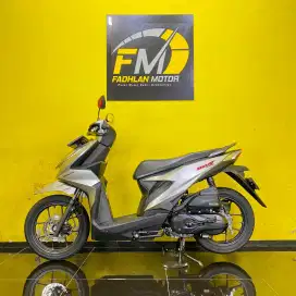 Honda Beat Deluxe Tahun 2021 silver full orisinil