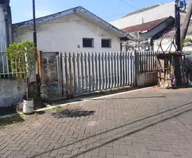 Jual Rumah Hitung Tanah untuk Gudang Rumah Produksi