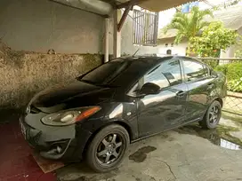 Mazda 2 2010 Bensin