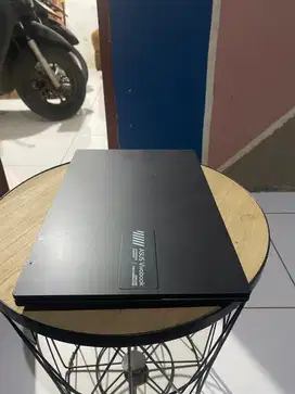 Laptop Asus Vivobook E1404F