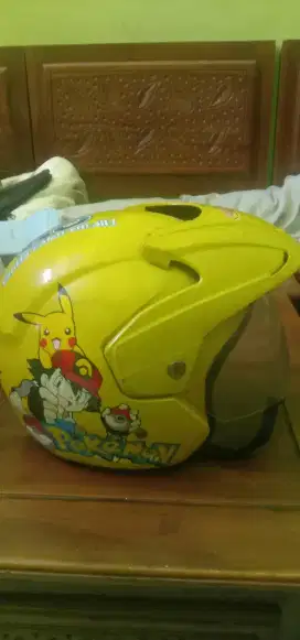 di jual helm anak (nego tipis)