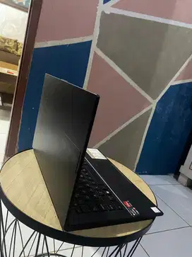 Laptop Asus Vivobook E1404F