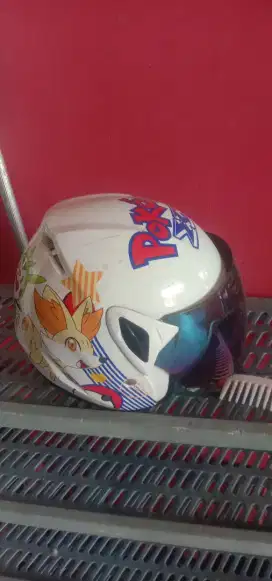 di jual helm anak murah (nego tipis)