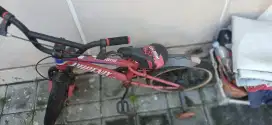 Sepeda anak bekas
