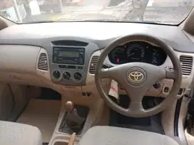 INNOVA G 2008 UERO bensin