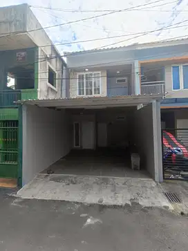 Rumah 2 lantai siap huni di Kalisari jakarta timur
