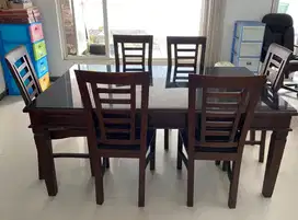 Set Meja Makan Bahan Kayu Jati dan Kursi 6 buah