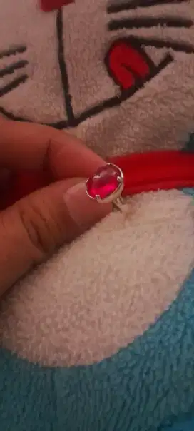 Cincin perak batu mirah