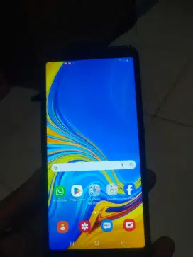 Di jual hp samsung a7 2018 ram 4/64