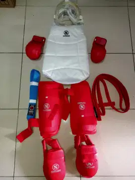 Seperangkat alat tanding karate