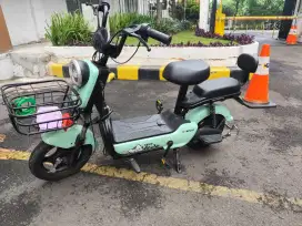 Jual Sepeda Listrik Uwinfly RF 5plus Redfish 5plus Siap pakai